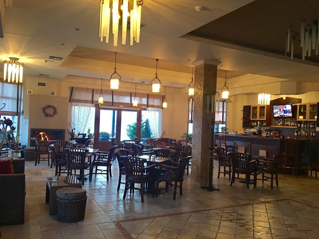 Hotel Epavlis Káto Poróïa 外观 照片