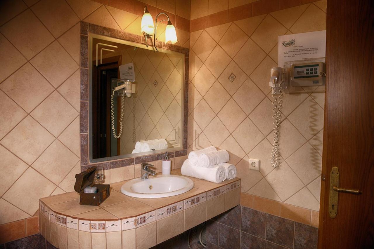 Hotel Epavlis Káto Poróïa 外观 照片