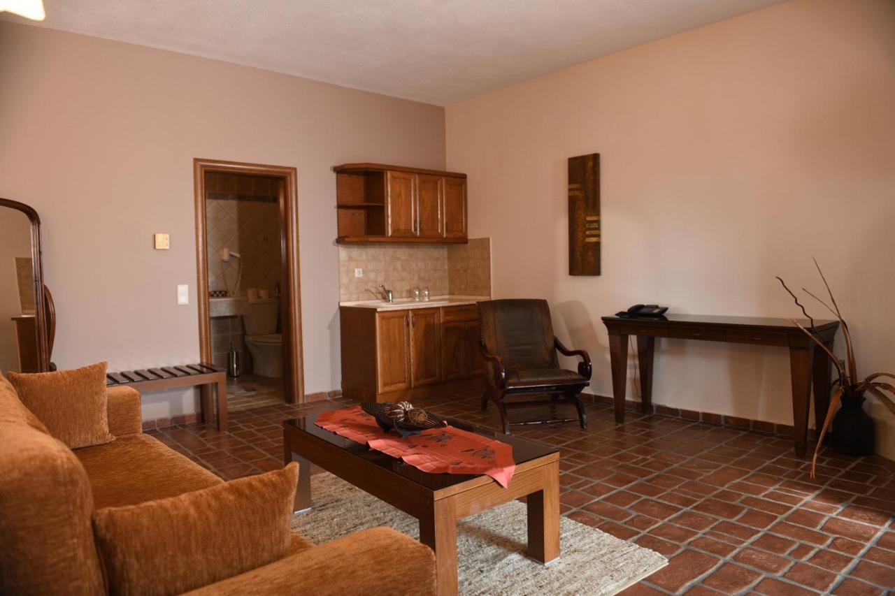 Hotel Epavlis Káto Poróïa 外观 照片